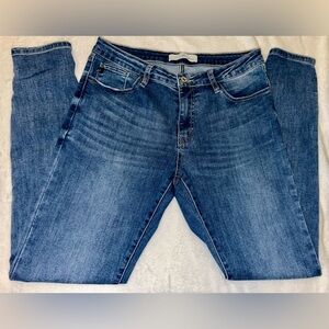 KanCan jeans size 11 length 29”